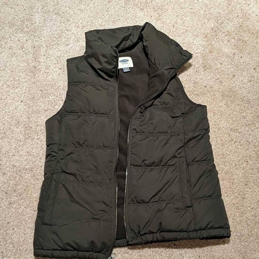 Old navy puffer vest
